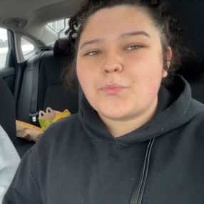Gracie, Babysitter à East Gwillimbury