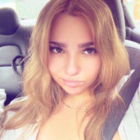 Danielle, Babysitter in Boucherville