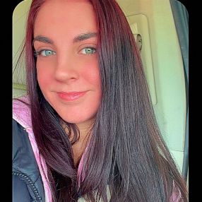 Andrea, Babysitter in Innisfail
