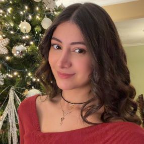 Anayelle, Babysitter à Laval