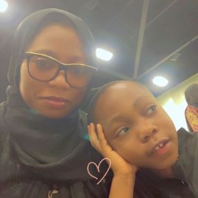 Adeola, Famille à Winnipeg