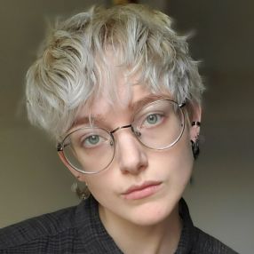Naomi, Babysitter à Bedford
