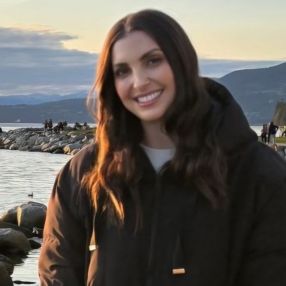 Olivia, Babysitter in Burnaby