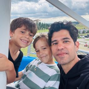 THIAGO, Family in Collingwood