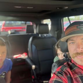 Andrew, Famille à Fort McMurray