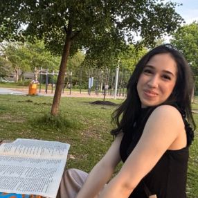 Lina, Babysitter à Longueuil