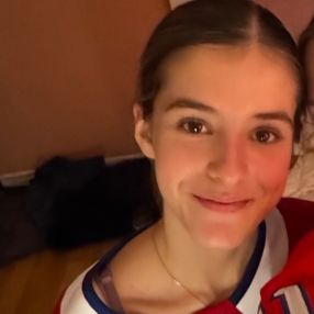 Cloé, Babysitter à La Prairie