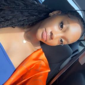Binta, Babysitter à Bois-des-Filion