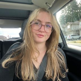 Maddison, Babysitter à Nanaimo