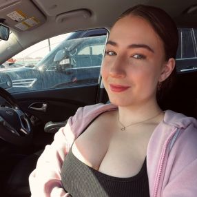 Kateryna, Babysitter in Winnipeg