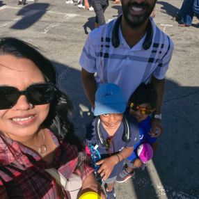 Beenish, Famille à Chestermere