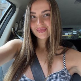 Alexis, Babysitter in Langley Township