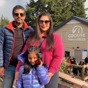 Asra Shafiq, Famille à Langley