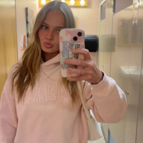 Sienna, Babysitter in Timmins