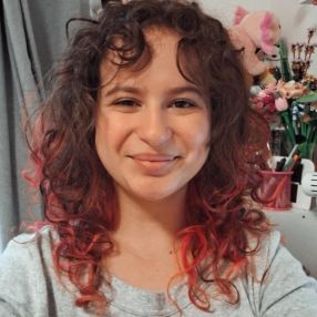 Nina, Babysitter à Metro Vancouver