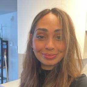 Jade, Babysitter à Longueuil