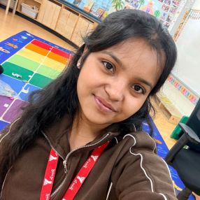 Meenakshi, Babysitter à Cambridge