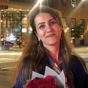 Azadeh, Babysitter in North Vancouver