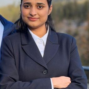 Priya, Babysitter in Regina