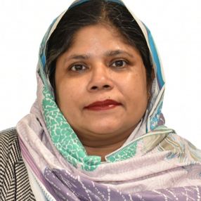Sanjida, Babysitter à Saskatoon