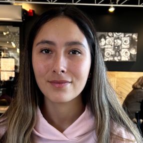 Adriana, Babysitter in Sainte-Julie