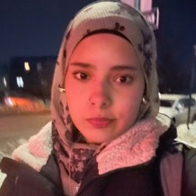 Dania, Babysitter in Mississauga