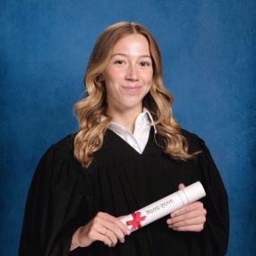 Chloe, Babysitter à Varennes