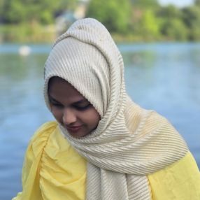 Tasnuva, Babysitter à Toronto