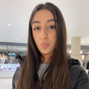 Zainab, Babysitter à Chestermere
