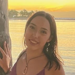 Julia, Babysitter in Halton Hills