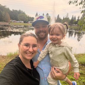 Jasmine, Family in Trois-Rivières