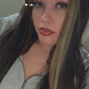 Caylee, Babysitter à Grande Prairie