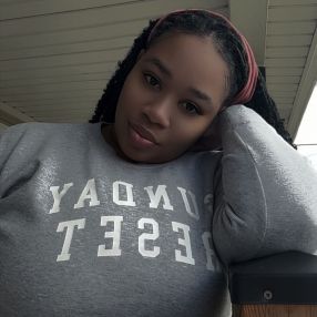Shaquilla, Babysitter à Welland