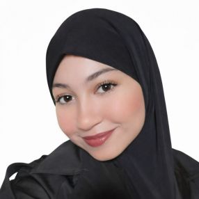 Oumaima, Babysitter in Québec