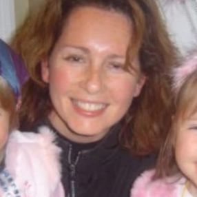 Louise, Babysitter in Caledonia