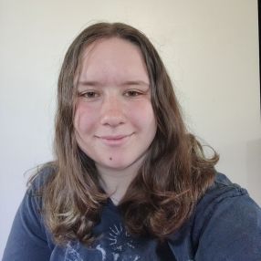 Alice, Babysitter à Uxbridge