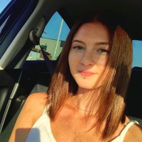 Julie, Babysitter à Montreal