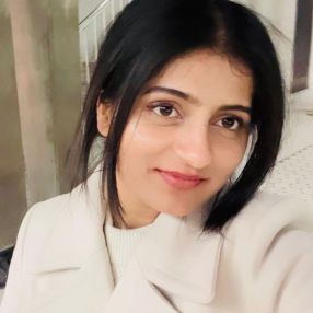 Navjeet, Babysitter à Montreal