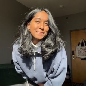 Krishta, Babysitter à Regina