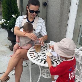 Yulia, Famille à Clarington