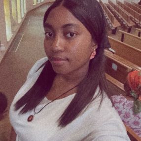 Ifeoma, Babysitter à Hamilton