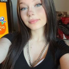 Bri, Babysitter in Smiths Falls