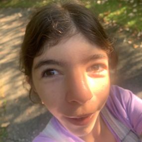 Gia, Babysitter à Whitchurch-Stouffville