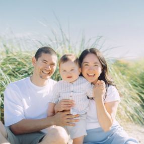 Hoa, Family in New Westminster