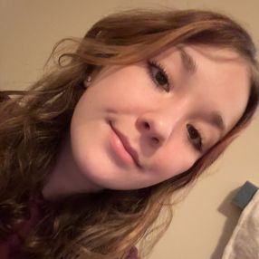 Sydney, Babysitter in Belleville