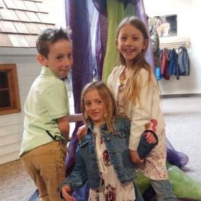 Nicole, Famille à Mitchell