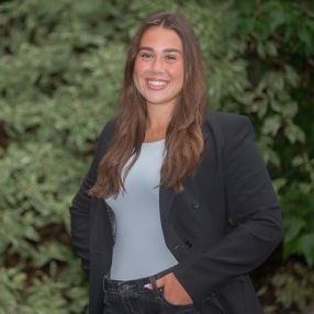 Kristina, Babysitter in Oakville