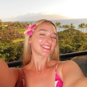 Lindsey, Babysitter in Nanaimo