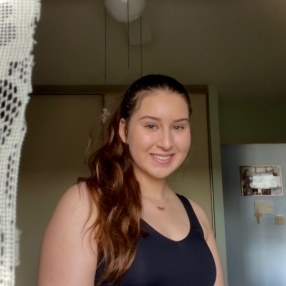 Alexa, Babysitter in Newmarket