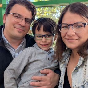Liz, Famille à Edmonton